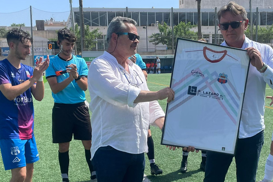 cd_menorca's tweet photo. GRACIAS POR HACERLO POSIBLE
Gracias a P.Lázaro SL y Bar Hipódromo Mahón, nuestros sponsors, sin ellos no lo habríamos conseguido 🤩.
Toda la noticia en nuestra web 👇🏼
⚽️💥 https://t.co/acXXjwQlPV
💙❤️💙
#cdmen #cdmenorca #cdmenorcatv #cdmentv #clubdeportivomenorca #futbol https://t.co/kw1TT617nM