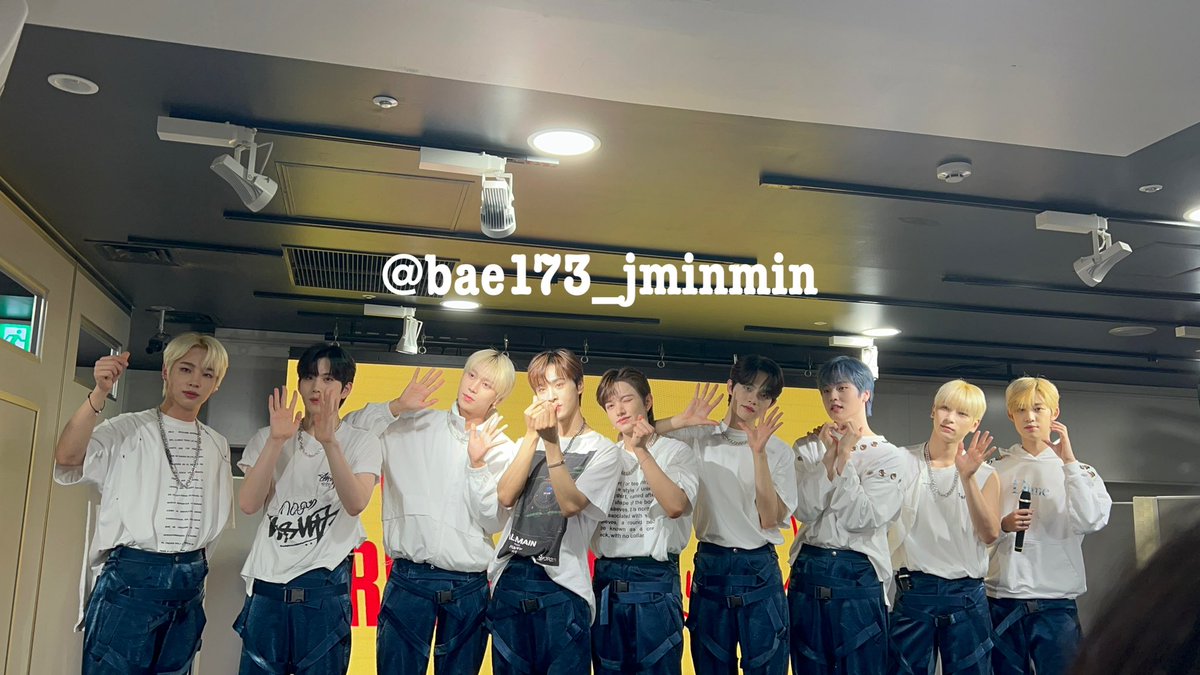 bae173_jminmin's tweet photo. びえいちゃん達ロスすぎて今日1日仕事が手につかなかったんだが
どうしてくれる？
上司に怒られても、혼자가아니야 聞けばハピネスなのよ
メンタル最強にさせてくれてありがとう🥹

#bae173#BAE173 @BAE173_official @BAE173_member https://t.co/fdeTjUvXLJ