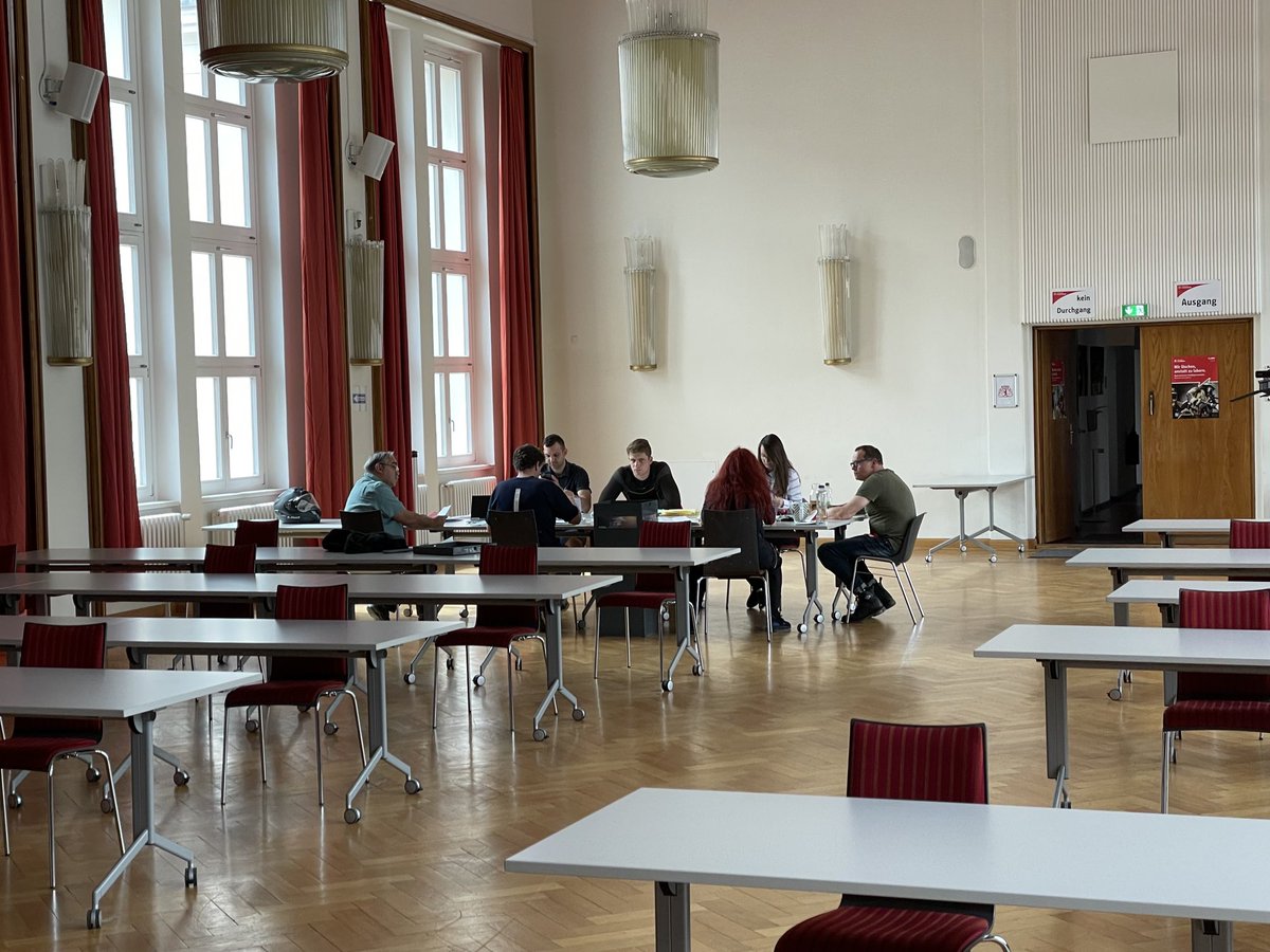 Heute findet die Auszählung der abgegebenen Stimmen der Jugend-und Auszubildendenvertretung statt…wir sind gespannt