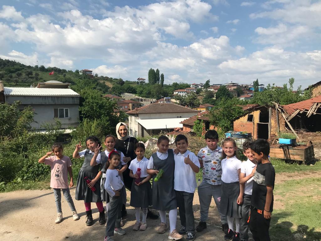 seckoy's tweet photo. Yürüyüş Etkinliğimiz 🚶 🌲🌴🌻 https://t.co/w8cwB8jEOl