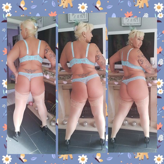 Mal was frisches zum Wochen Anfang 😄 #curvylovers #curvyqueen #CurvyWomenAreBeautiful #sexy #plussized<a href="/tag/curvylovers"class="tags">#curvylovers</a><a href="/tag/sexy"class="tags"><span>#sexy</span></a><a href="/tag/curvyqueen"class="tags"><span>#curvyqueen</span></a><a href="/tag/plussized"class="tags"><span>#plussized</span></a><a href="/tag/plussizelingerie"class="tags"><span>#plussizelingerie</span></a>
