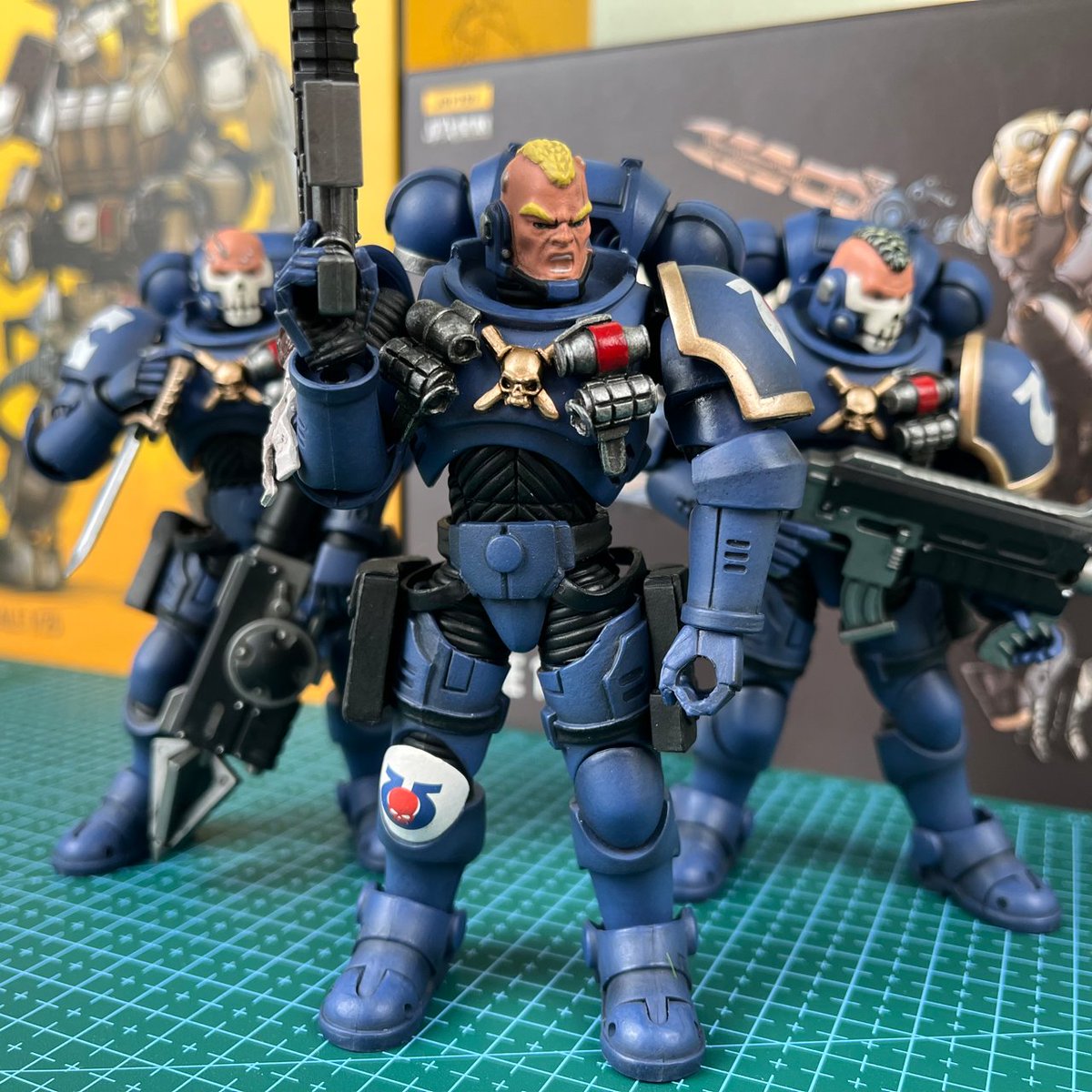 Kikastore2's tweet photo. Warhammer 40K Ultramarines Primaris Reivers！
I want it😍
#Warhammer40k #mech #ultramarines #primaris #reivers #actionfigure #set #scale #set #photography https://t.co/gffXSAFJJH
