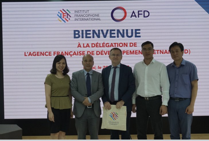 conan_herve's tweet photo. Rencontre avec le Directeur de l’Institut Francophone International #IFI de l’Université de #Hanoï et son équipe pour échanger sur les collaborations avec @AFD_France au sein de l’#EquipeFrance pour valoriser nos expériences dans l’espace #Francophone #climat #economiecirculaire https://t.co/6no2PHdEGF