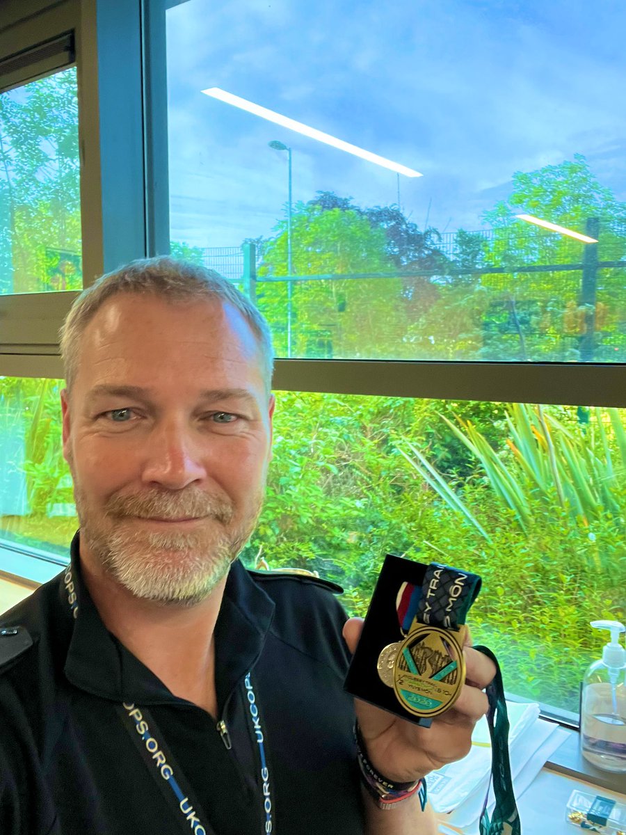 tomwgrant's tweet photo. It’s a double #MedalMonday today!! Queens Platinum Jubilee, Newborough 10k Hope all had a wonderful weekend, have a great week, smile, give hugs 🤗 #bluelightrunners #blueline #runr #ukrunchat #247running #running  #trailrunning #run #ultrarunning xx https://t.co/1I0syGiUvR