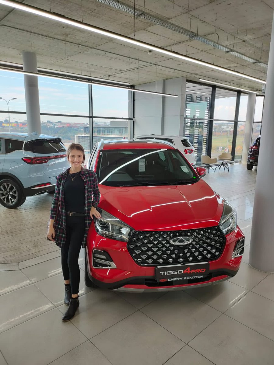 bod3n3_'s tweet photo. C- Chevy ?
H- Honda?
E- e class ?
R - Rolls Royce ?
Y- Yaris ?

No thanks , the CHERY TIGGO 4 pro has it all! 🤩❤️‍🔥🚘
Totally unwheel-able 
@AbsaSouthAfrica #AbsaWinAChery https://t.co/vx42MxWfEJ