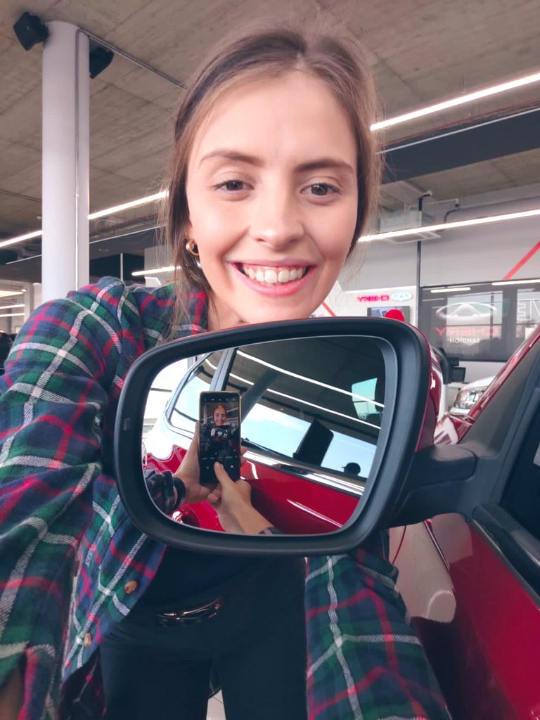 bod3n3_'s tweet photo. C- Chevy ?
H- Honda?
E- e class ?
R - Rolls Royce ?
Y- Yaris ?

No thanks , the CHERY TIGGO 4 pro has it all! 🤩❤️‍🔥🚘
Totally unwheel-able 
@AbsaSouthAfrica #AbsaWinAChery https://t.co/vx42MxWfEJ