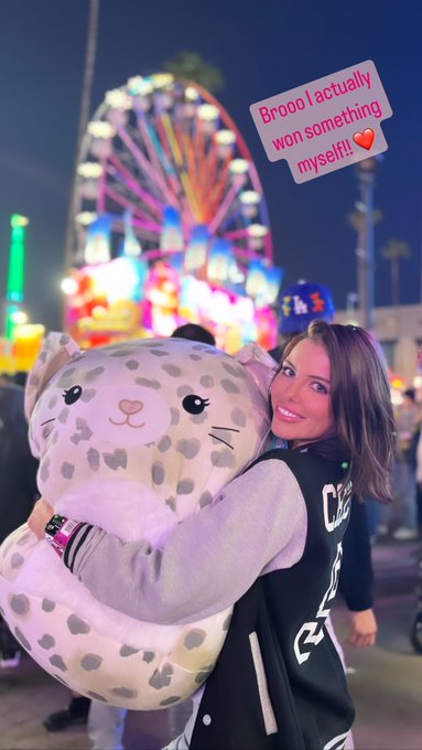 1 pic. I finally won something at the fair!! I feel this good luck charm will carry me to killing the
