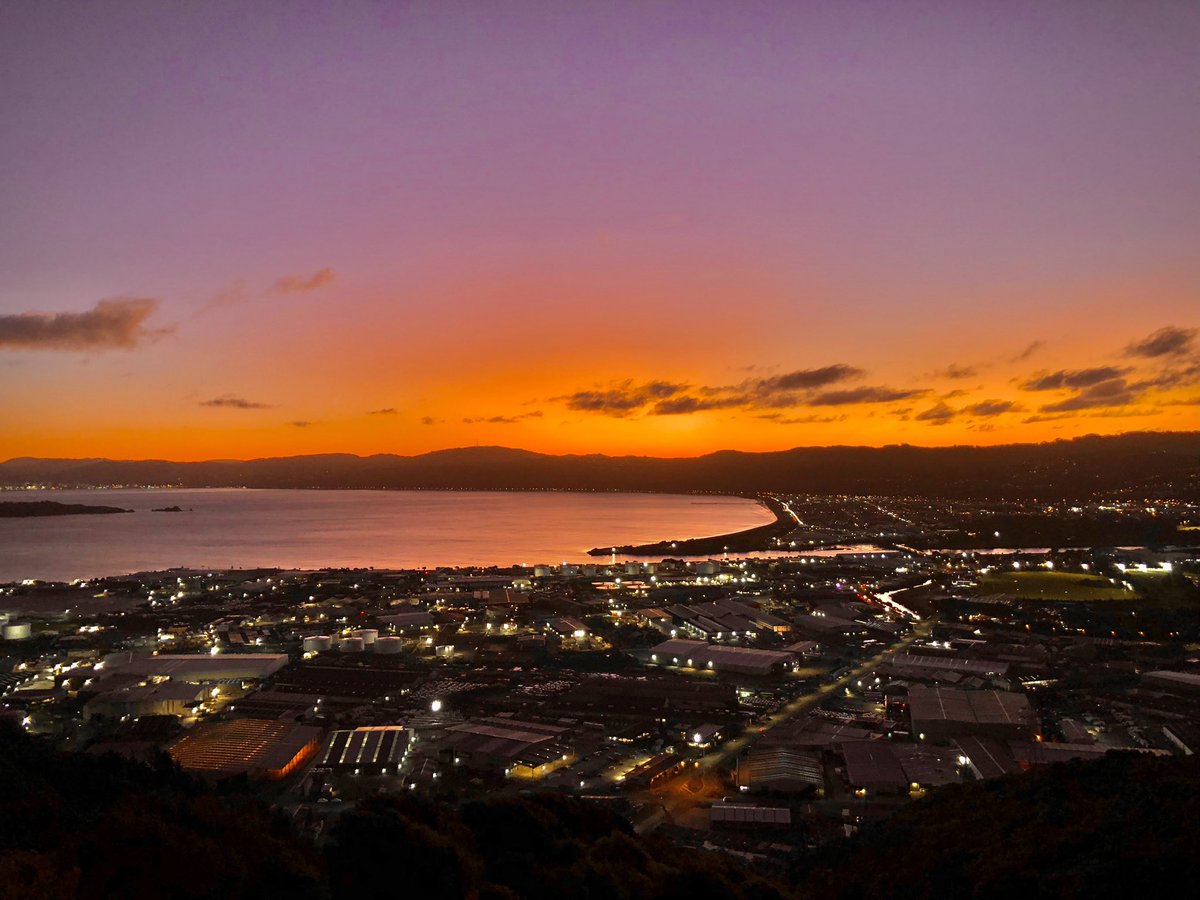 Overheard from a few riders atop the Pukeatua lookout as we took this photo earlier tonight: “That’s an outrageous sunset Hutt Valley!”