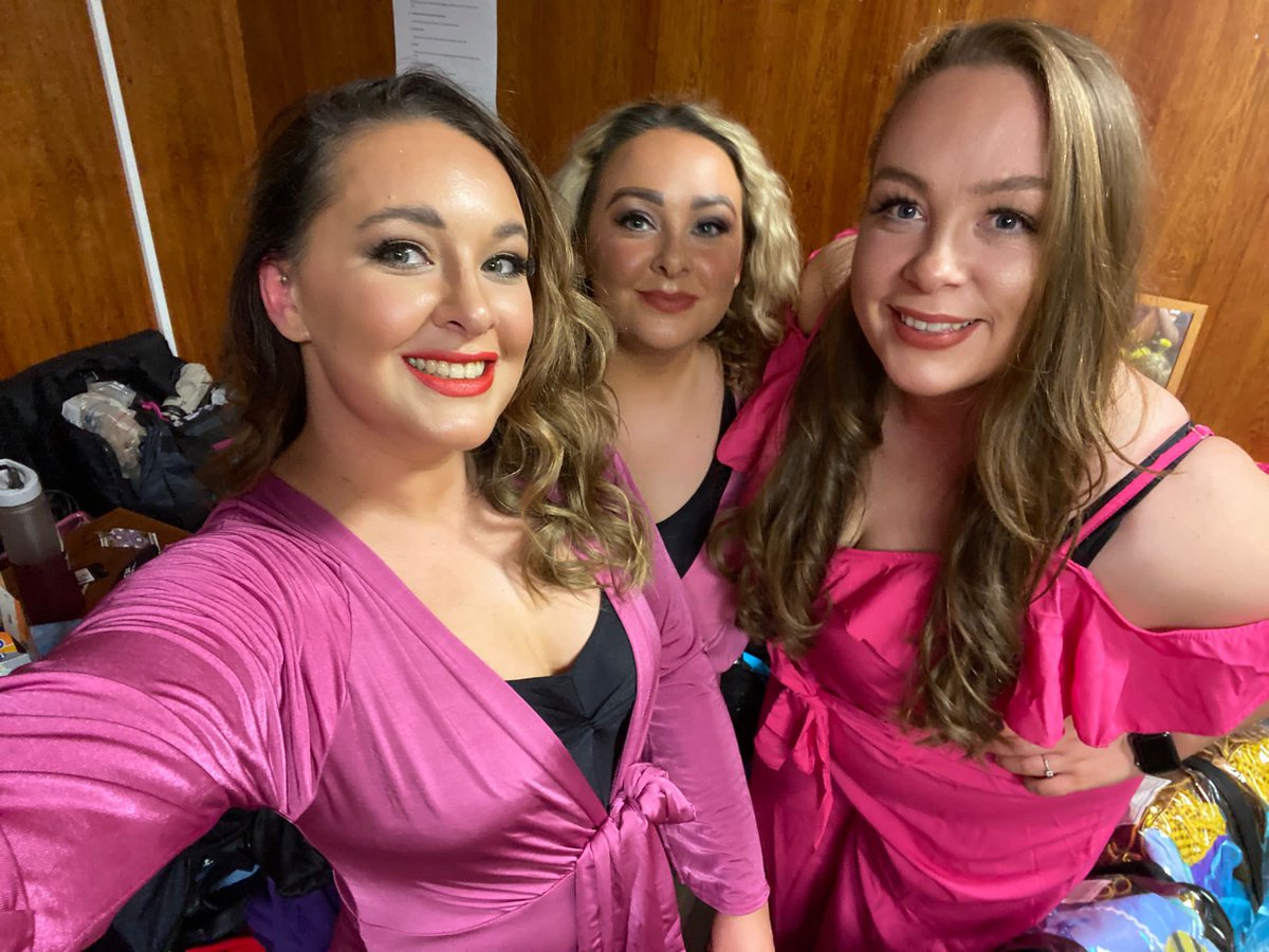 klpearce77's tweet photo. Back doing our thing 👯♀️🤩 #HSOD #threeyearslater #dancing https://t.co/ej6rMH32oZ
