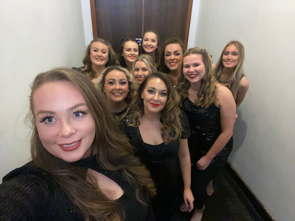 klpearce77's tweet photo. Back doing our thing 👯♀️🤩 #HSOD #threeyearslater #dancing https://t.co/ej6rMH32oZ
