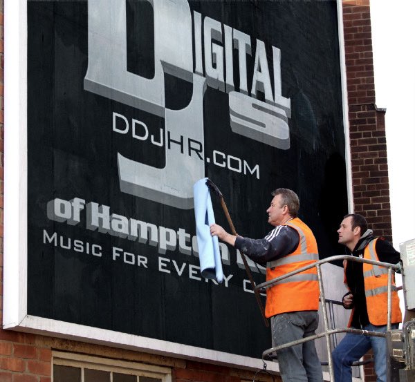 dj_roads's tweet photo. Up goes another one…
💸💸💸😄

Help us pay for all these signs across Hampton Roads! Hire us for your next special event. Call or click today. Summer dates still available.

https://t.co/PO5EUKEtS4 https://t.co/P2TMwtyKdI
