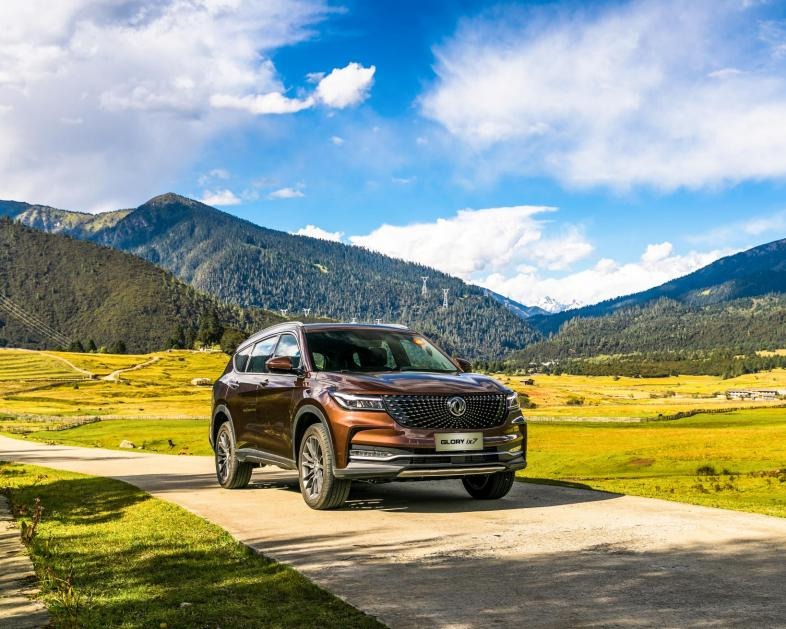 SokonGroup's tweet photo. In this sunny day, which city would you like to take GLORY ix7 to?
Further info: https://t.co/flLiJpXkOn
#DFSK #Gloryix5 #Gloryix7 #SUV #Sokon #Fengon #Glory #Vehicle https://t.co/hjtVdXn7gA