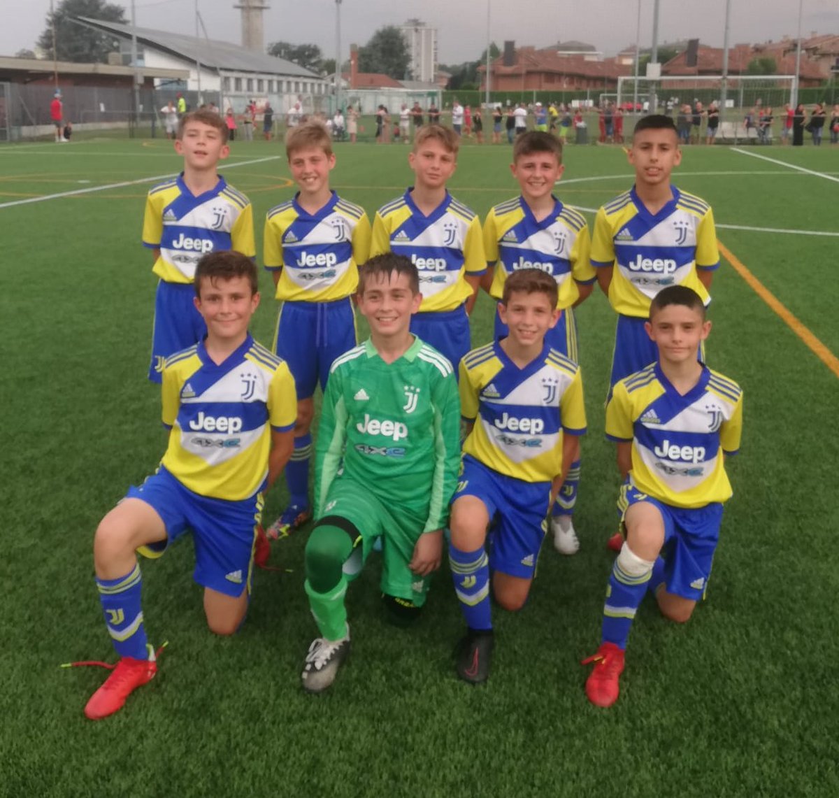 GiovaniBN's tweet photo. 🏆 #Juventus, i Pulcini 2011 (#Under11) di Mr. Saporito primi classificati alla "Turin Cup" di Alpignano.

GIRONE 1
✅ 8-0 🆚 #Cuneo
✖️ 1-1 🆚 #Renate
✅ 1-0 🆚 #Varesina

GIRONE FINALE
✅ 5-0 🆚 #Albinoleffe
✅ 5-1 🆚 #Alessandria

👊 #ForzaJuve ⚪️⚫️ https://t.co/anBNjJjUj6 https://t.co/Nh5VMlbdQr