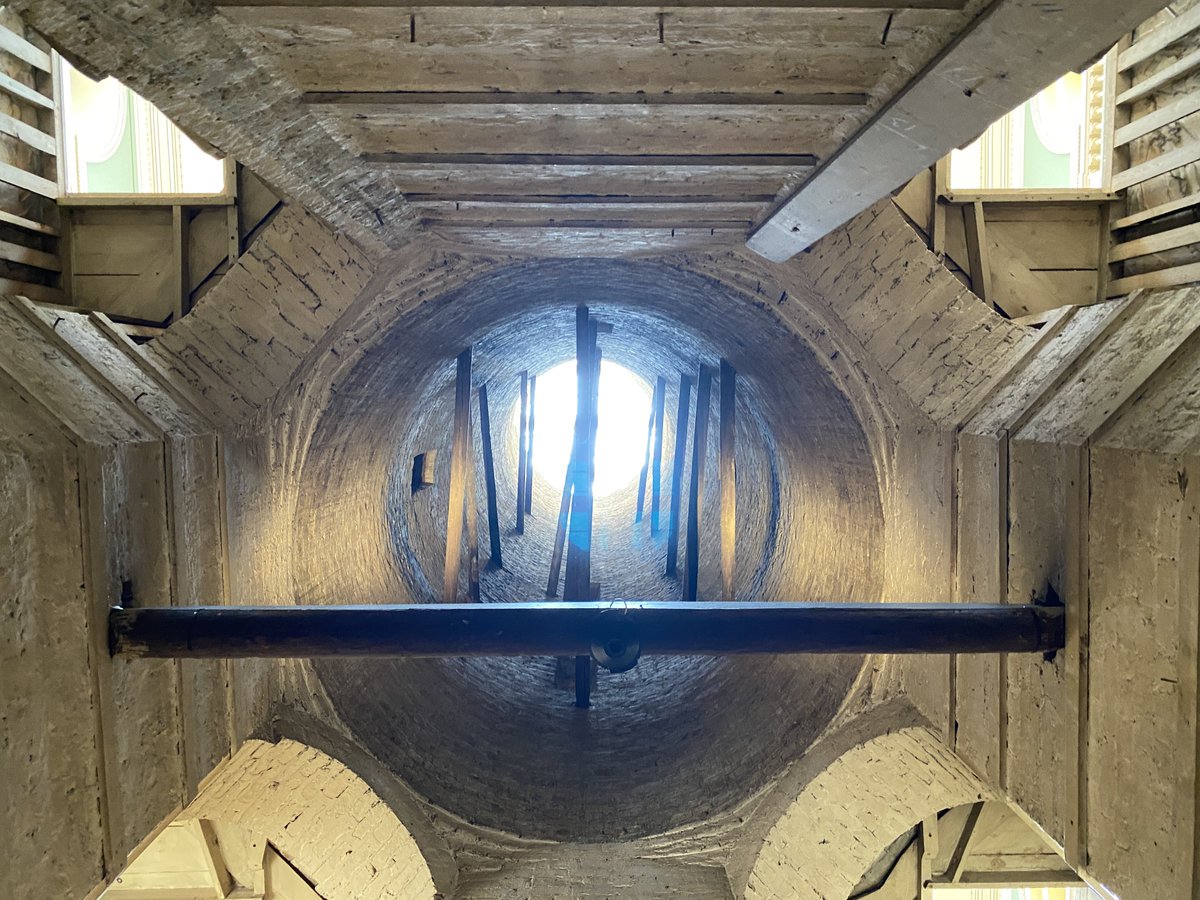 pete_savin's tweet photo. The cast is built around a brick chimney in the museum but the original was a set of solid drums of marble with the interior staircase intricately carved out by the Roman masons #TrajansColumn https://t.co/O5lKlIy2e4