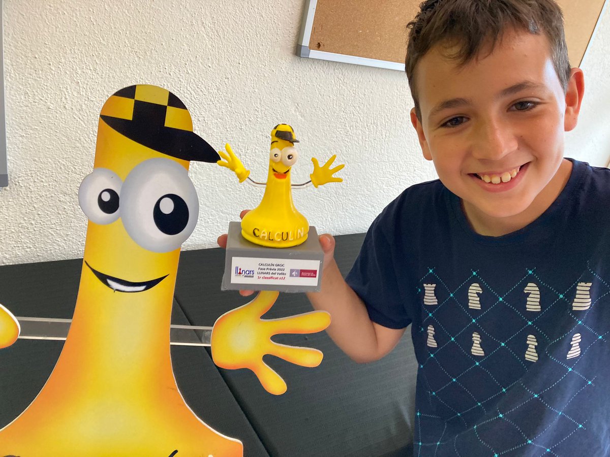 EscacsSjd's tweet photo. Campió Sub 12 del Calculín Groc!
Enhorabona, Magí!!!! 👏👏👏💪🏆
#despiesport
#escacs
#campió
#EsportAmbValors
#ajedrez 
#chess https://t.co/KYgmDZpUK1
