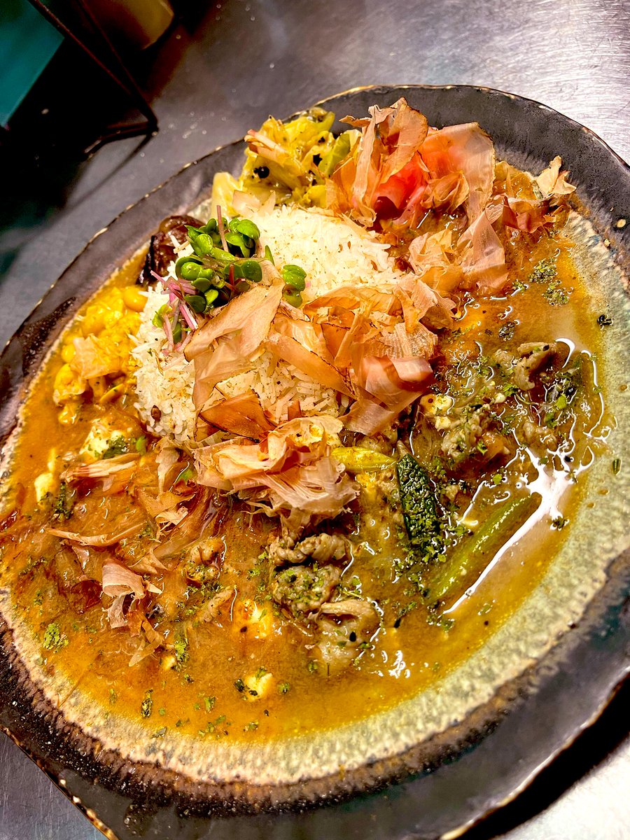 wakatsuki_curry's tweet photo. 本日も昼の部へご来店頂き、誠に有難う御座います☺️🙏🏻🙏🏻

引き続き18時より
夜の部はりきってスタートです‼️‼️

今宵もわかつきスパチャでほっこりどうぞ🤲🏻🍛🌙

心よりお待ちしております🙇🏻‍♂️🙇🏻‍♂️ https://t.co/bXTkrF9H0x