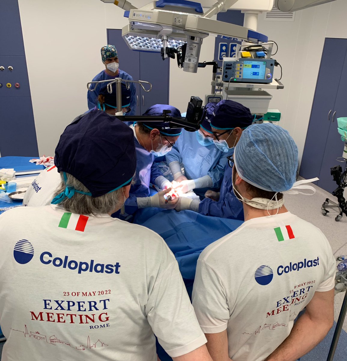 📡 Live from #Rome 🇮🇹

Experts’ meeting around #PenileImplants cases following the #InfrapubicApproach with @GabrieleAntoni3 & @NunoTomada & Dr. Tzafestas

#TitanTouch #HydroVANTAGE #Bioflex
@Coloplast_MD @ED_solutions_CP