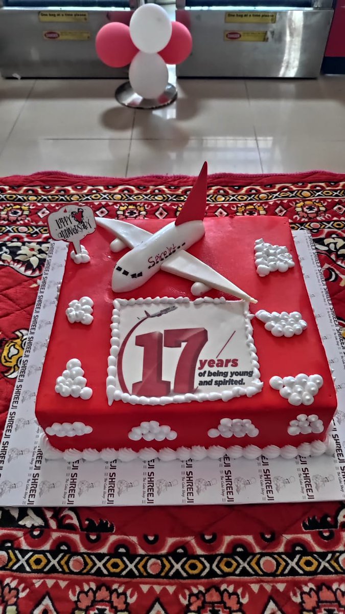 aaibvnairport's tweet photo. Congratulations Team @flyspicejet on completion of 17 years!
Wishing you to continue the journey of success!
Keep flying and keep soaring ✈️
@aairedwr @AAI_Official @MoCA_GoI
@PIBAhmedabad
@InfoGujarat https://t.co/MdwyYtokq3