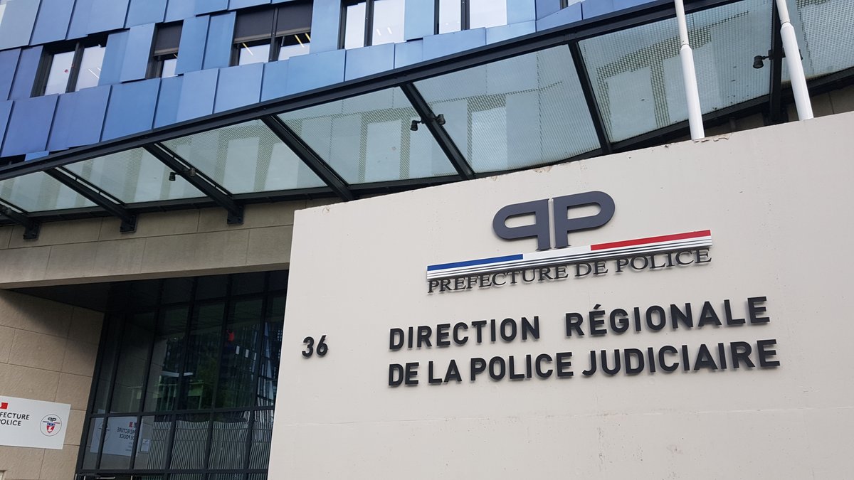 SolInfoJeuVideo's tweet photo. Nous étions il y a quelques jours dans les locaux de la police judiciaire de Paris pour témoigner et transmettre les informations dont nous disposons dans l'affaire du harcèlement sexuel systémique au sein du groupe Ubisoft. https://t.co/69QImHIS8U