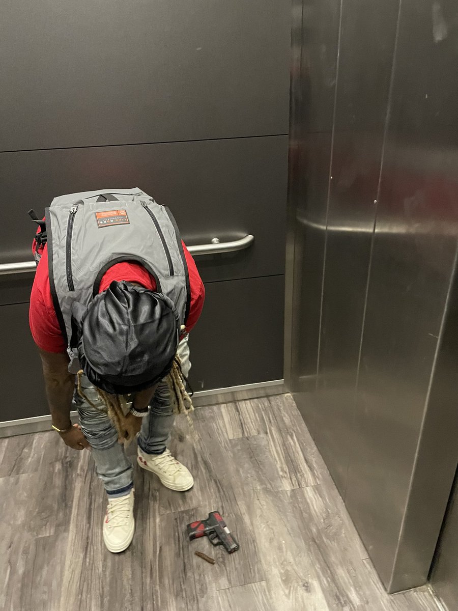 Kayykaay__'s tweet photo. Flyer than a jet baby flyer than a eagle 🦅❤️ https://t.co/eIGqr0vm7h