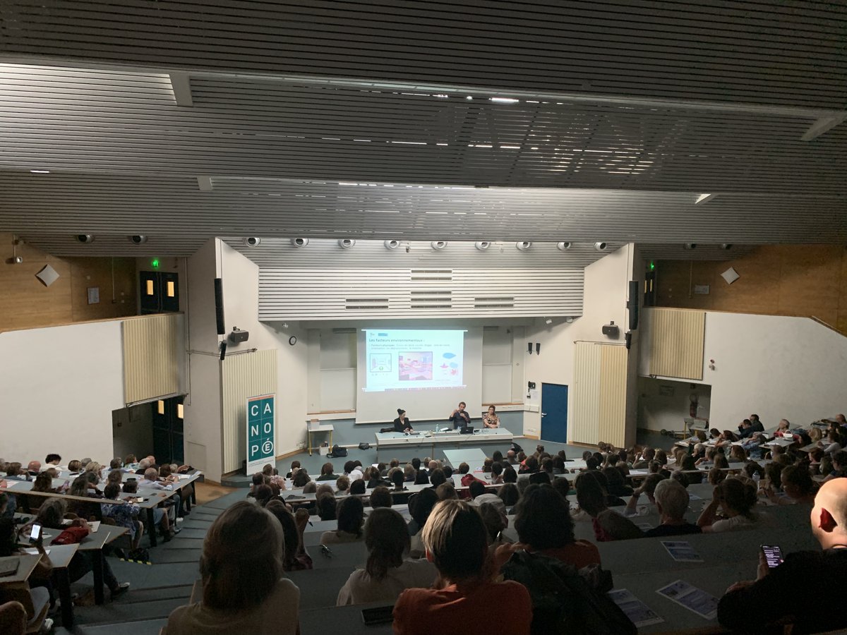 FrancoisVeslin's tweet photo. Une salle comble pour une conférence portée par @MAIF Le Havre , La fabrique A-Proj-EI, @Canope_76 , Alfeph et l' Ifen et l’ sur le thème "Dys, autisme, tdah.... Handicap invisible, comprendre l'impact de l'environnement". Une #ConfMAIF captivante !
#dys #TDAH #inclusion https://t.co/kqbIRhaFPb