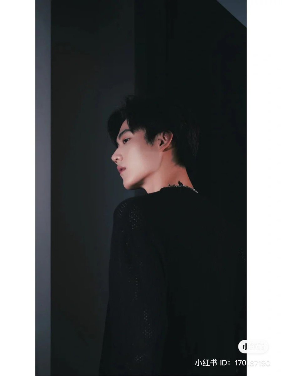 คอนเซปของโจวเคออวี่ คือ “ออลเเบล็ค ออลใจ” ของจริง เธอว่าพฤษภาคมนี่ฮอตขนาดไหนก็ดูโจวเคออวี่เอาเถิด… 💙🚀🧑🏻‍🚀

#โจวเคออวี่ #zhoukeyu #INTO1ZhouKeyu