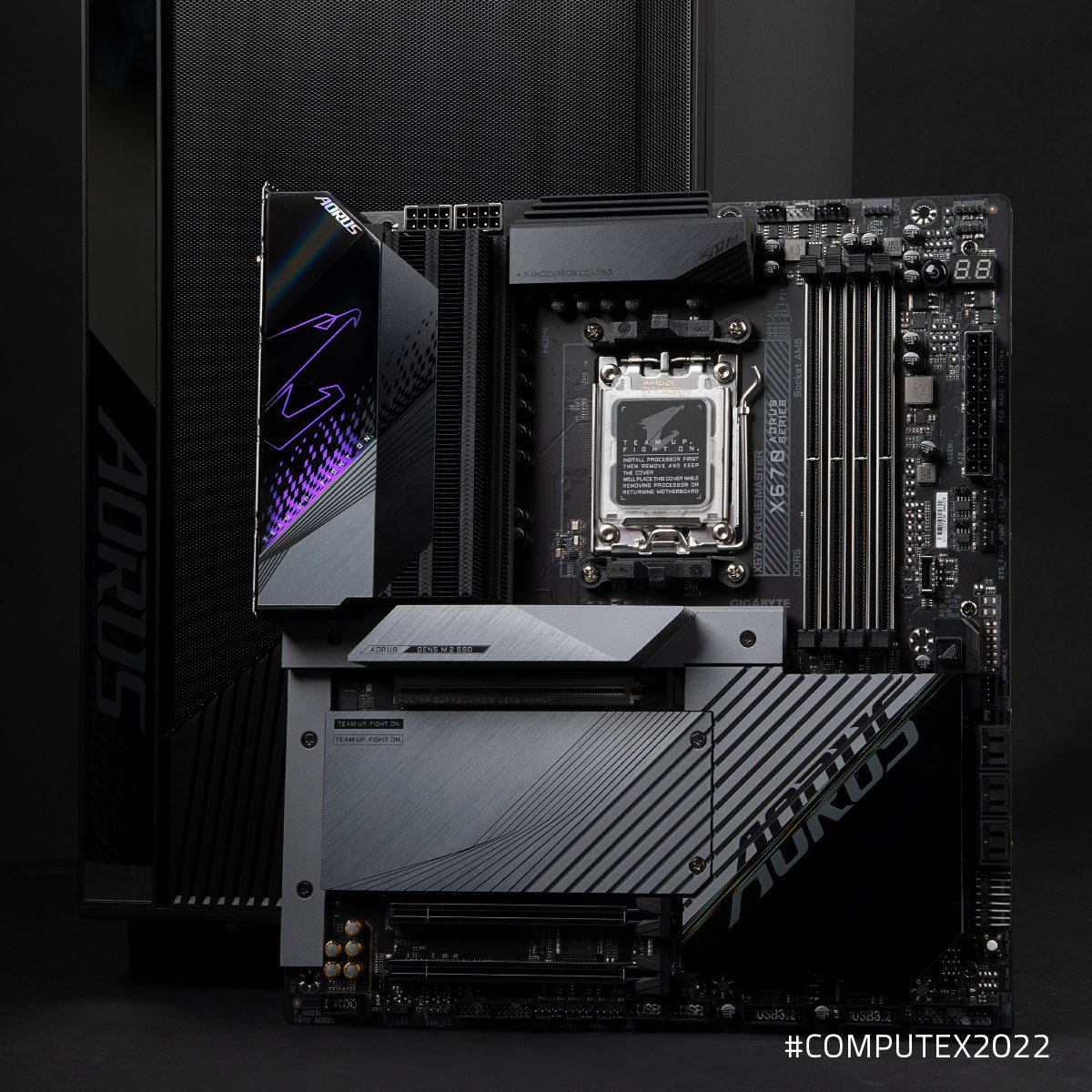 Stand to attention, it's new hardware time 🫡 #X670 time!

X670 AORUS XTREME
X670 AORUS MASTER

Would you like to know more? 🥸

📍Learn More About COMPUTEX 2022✨ gbte.tech/computex22 
#GIGABYTE #AORUS #AMD #COMPUTEX2022 #AM5