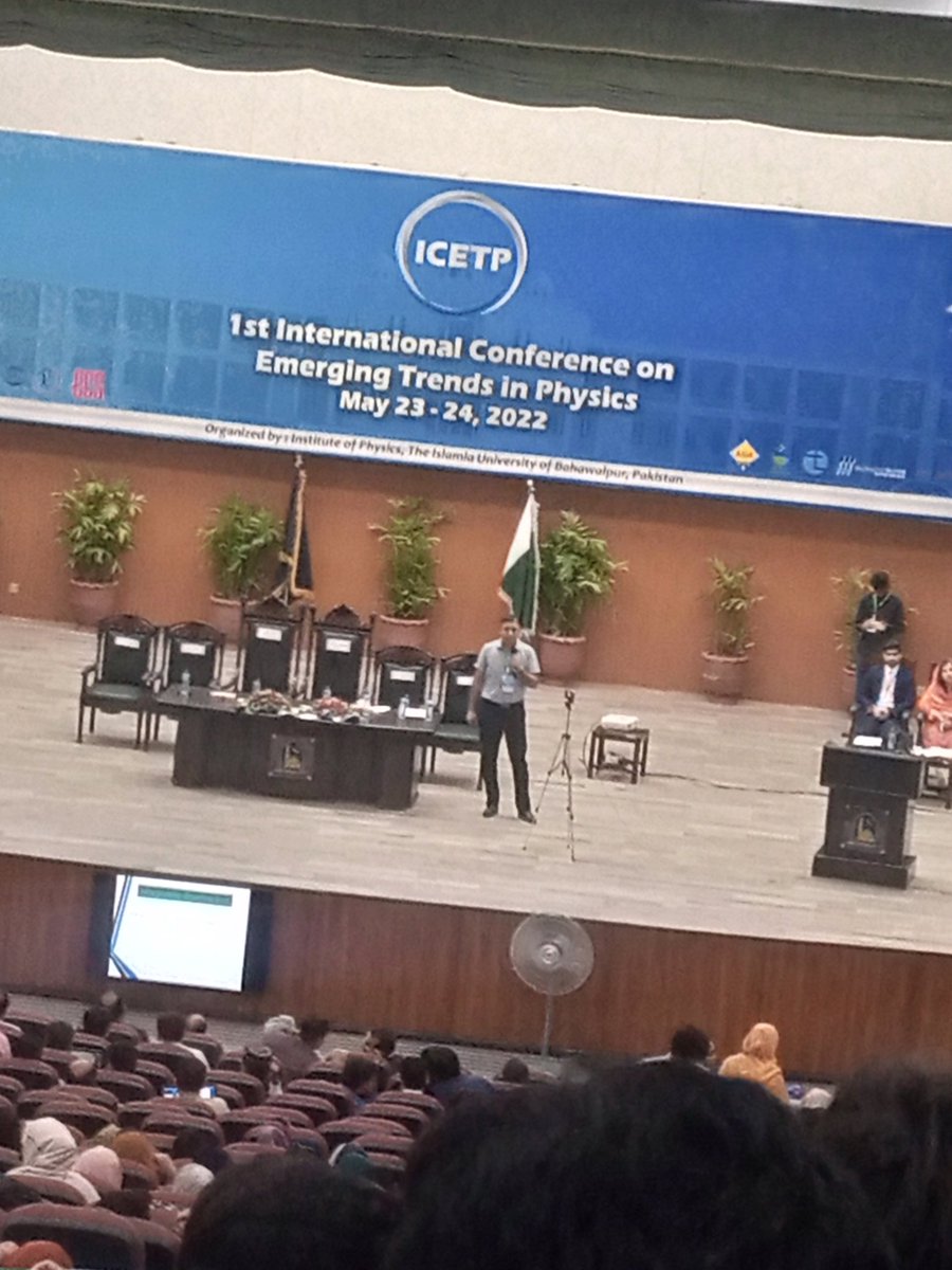 Sahoo056's tweet photo. 1st international conference on emerging trends in physics
Now is Dr. Sadiq imran khan from #GCUF
#ICETP
#IUB
#IOP https://t.co/KRF6LJawAH