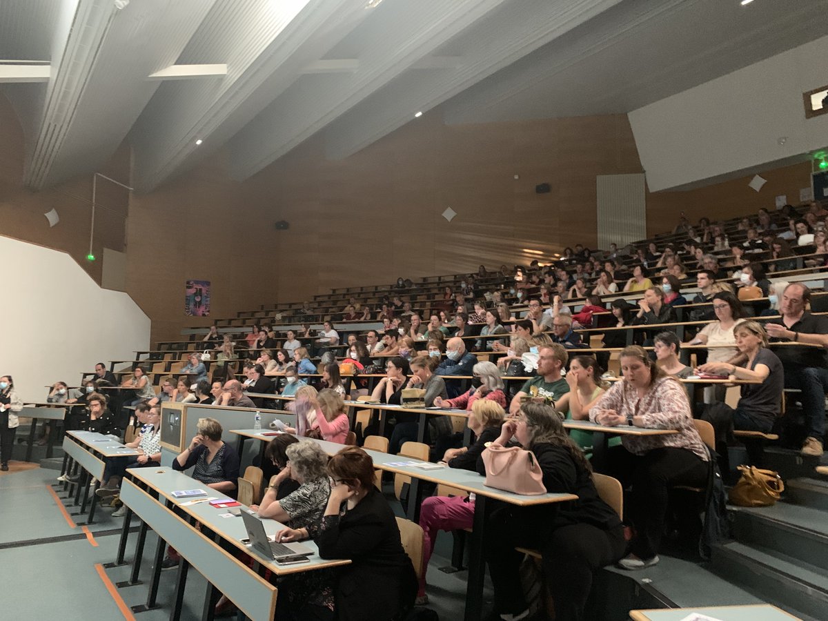 FrancoisVeslin's tweet photo. Une salle comble pour une conférence portée par @MAIF Le Havre , La fabrique A-Proj-EI, @Canope_76 , Alfeph et l' Ifen et l’ sur le thème "Dys, autisme, tdah.... Handicap invisible, comprendre l'impact de l'environnement". Une #ConfMAIF captivante !
#dys #TDAH #inclusion https://t.co/kqbIRhaFPb