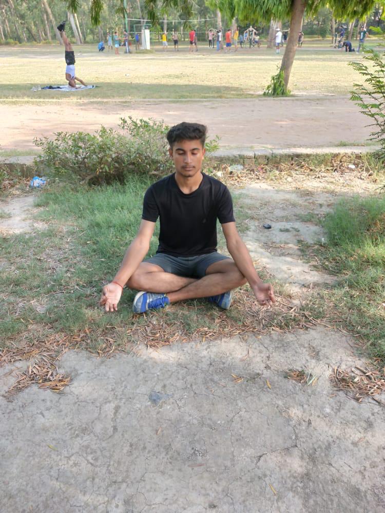 MYBEastDelhi's tweet photo. #AzadiKaAmritMahotsav
Practicing yoga by youth volunteer Vikky Mittal
@ianuragthakur
@NisithPramanik @GautamGambhir @YASMinistry @Nyksindia #yoga4life #youthforyoga #IDY2022 https://t.co/D5Vv8SkTpu