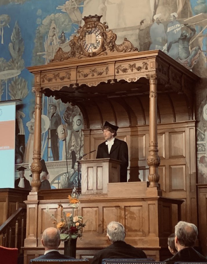 ArvinKolder's tweet photo. Afgelopen vrijdag sprak ik mijn oratie uit aan de @univgroningen, in het prachtige Academiegebouw. Dank aan iedereen die heeft bijgedragen aan deze feestelijke middag! In het bijzonder de @LSANEDERLAND, die de leerstoel ‘Personenschade’ mede mogelijk heeft gemaakt. @rechten050 https://t.co/BM2N0FiaqF