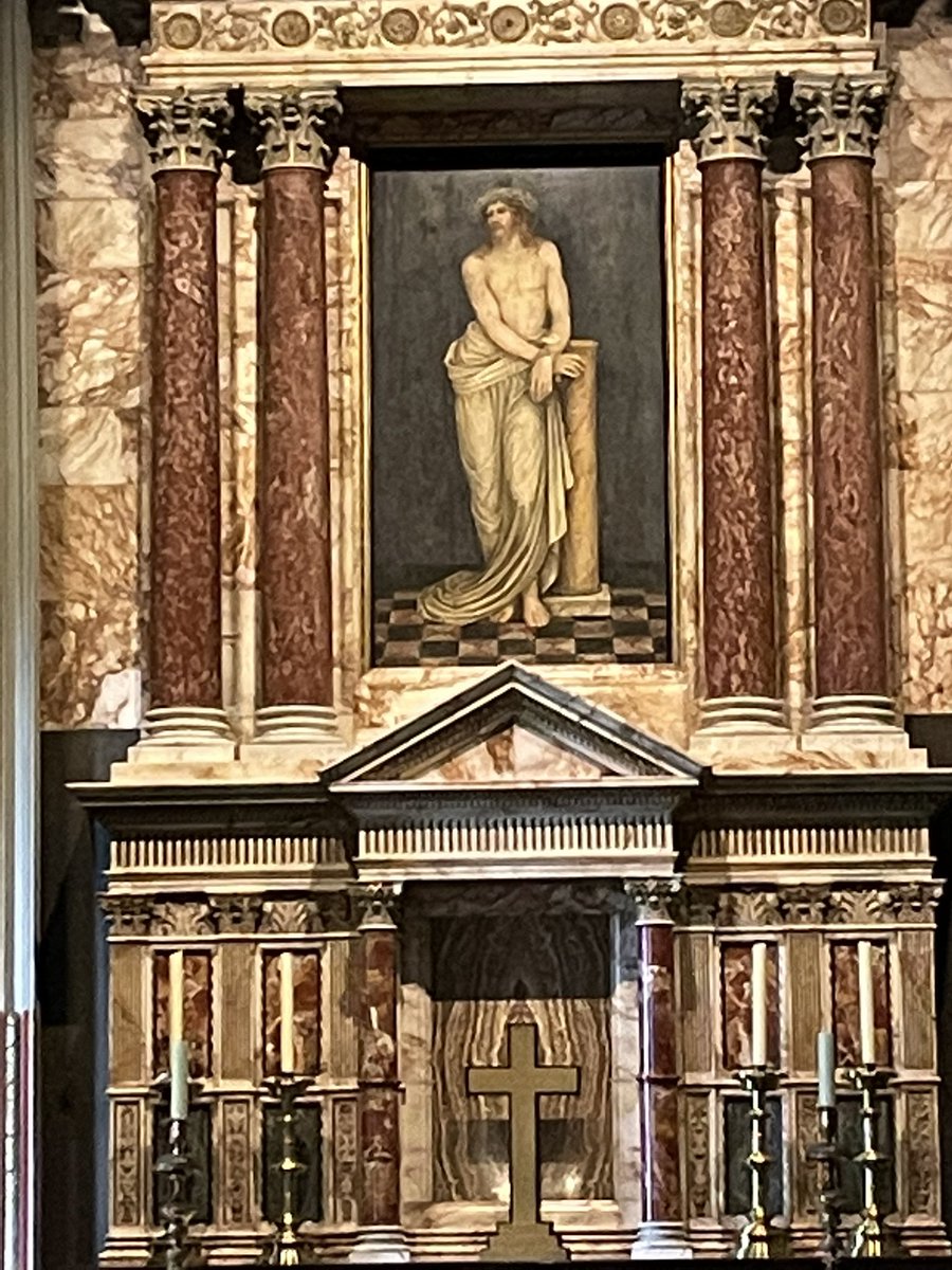 JHillAuthor's tweet photo. William Morris Jesus. 

Private chapel at Castle Howard. 

#williammorris #williammorriswallpaper #englishchurches #englishchurch #castlehoward https://t.co/VMaVZMow4v