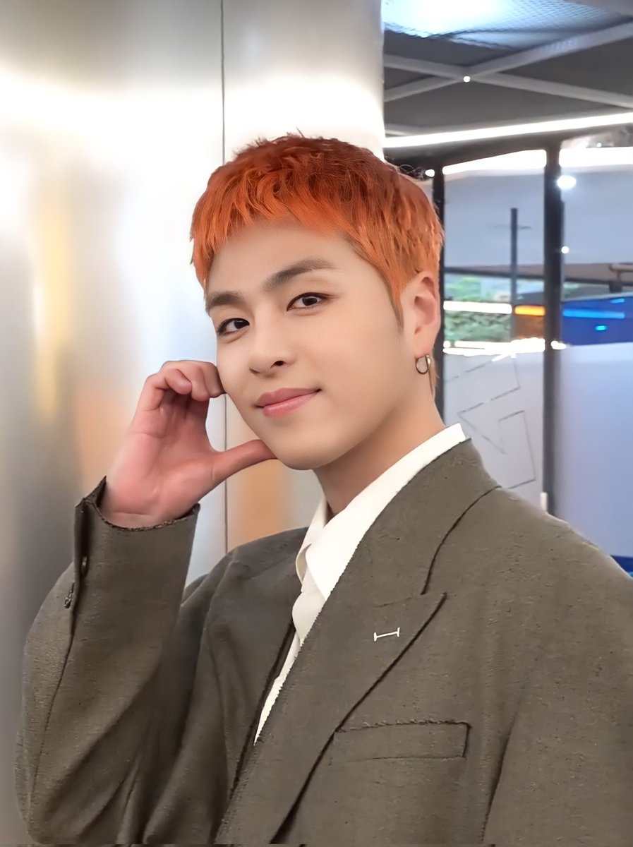 forjunhoe0331's tweet photo. ( ˘ ³˘)🧡🧡🧡

#JUNHOE #구준회 #ジュネ @tkwpcnfak https://t.co/3GH5CFe4ji