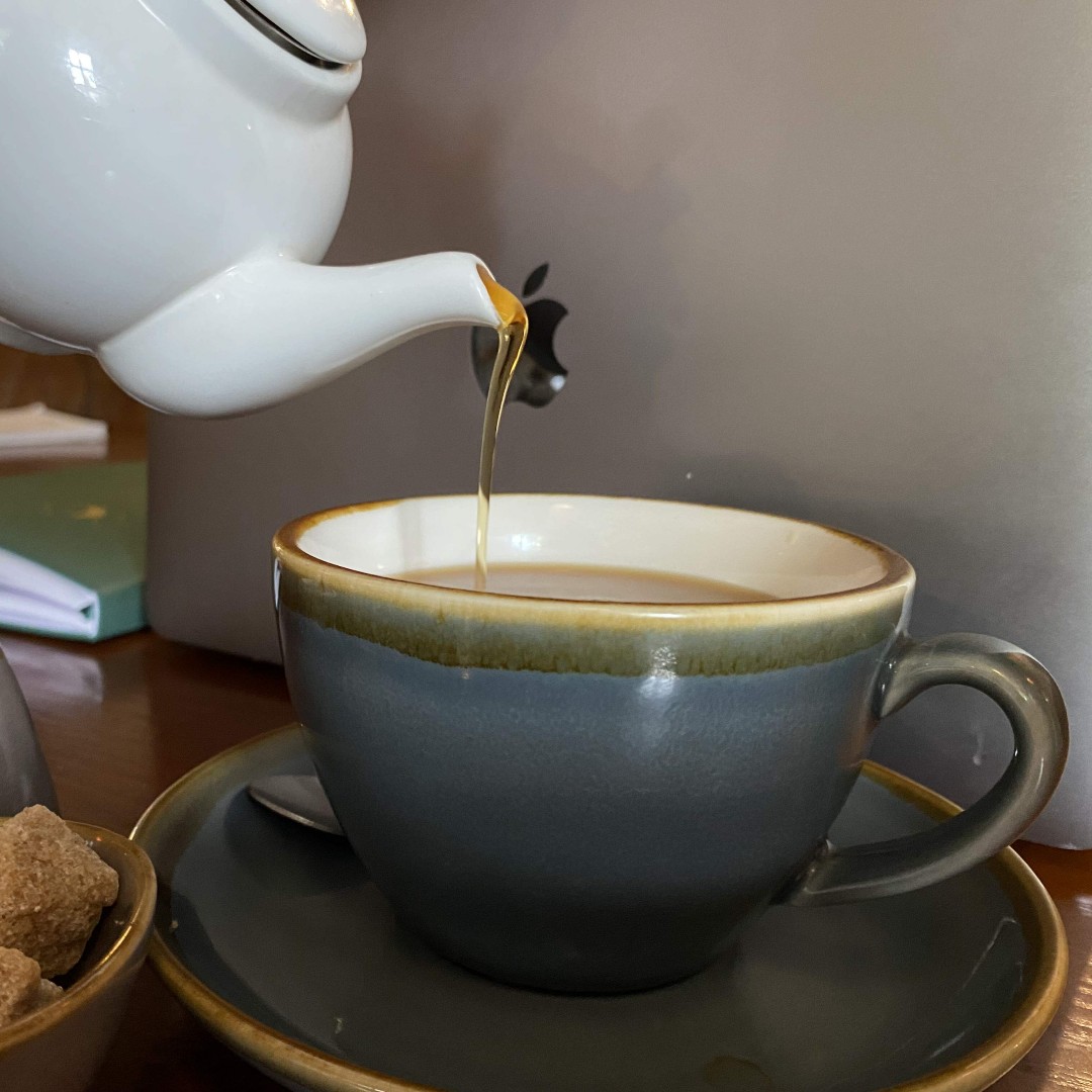 kenilworthspub's tweet photo. The weekend is over, and it's time to go back to work 😫

Switch up your work space with #PubDesk! 💻 

For just £15, you get a plug, unlimited tea, coffee and water, and a selection of sandwiches. 

From Monday - Friday, 9AM - 5PM.

Book your desk: https://t.co/e3Ztuip6LA https://t.co/MRwx8T6TcZ