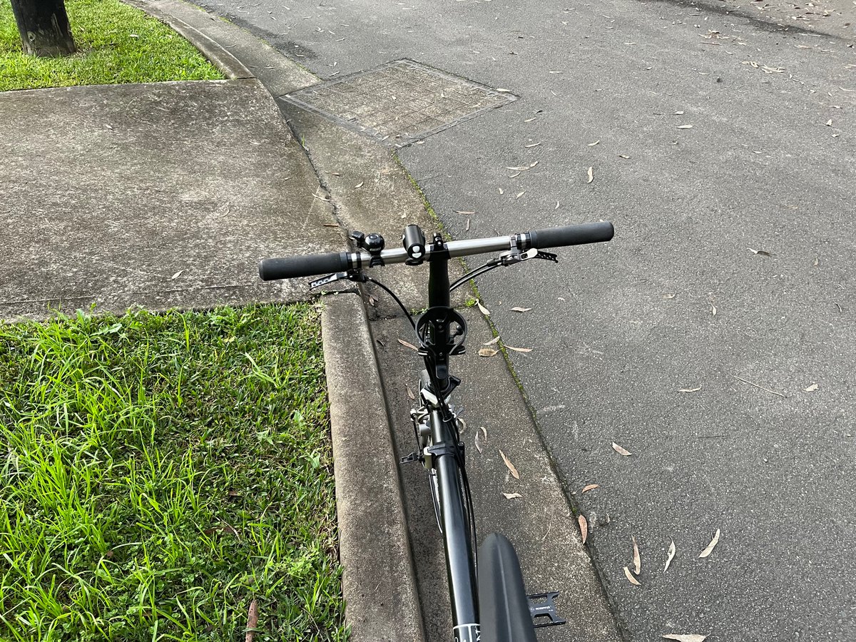 macbike's tweet photo. “Tweaking” post in my @BromptonBicycle blog - https://t.co/6LMowoAa59 https://t.co/JtMsUmODoO