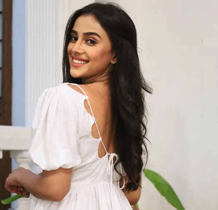 GossipsTv's tweet photo. #SuperExclusive
CONFIRMED

#KaranVGrover and #SayliSalunkhe to play the leads in @StarBharat next!!

@GossipsTv https://t.co/AwxxqfDhxy