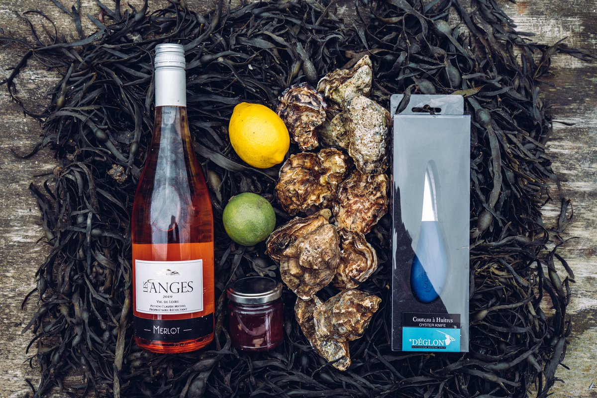 rhawardsoysters's tweet photo. We’ve reached 1000 followers on here!! To celebrate, we’re going to give one of our followers a chance to win a Rosè gift set - it will be perfect for the bank holiday. You only need to ❤️,🔁 &amp; tag someone in this post! UK entrants only. We will pick a random winner on 31/05/22! https://t.co/kPNVh3UFTp