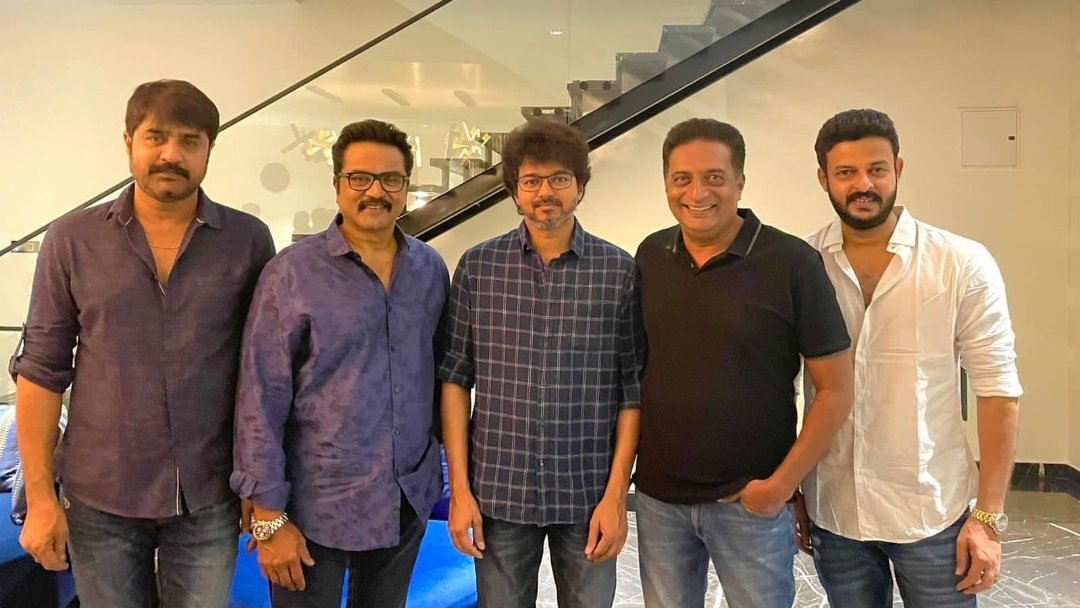 2Trendswood's tweet photo. Team With : 
#Thalapathy66 🔥🔥🤩😍 https://t.co/SBuX4ARMBg