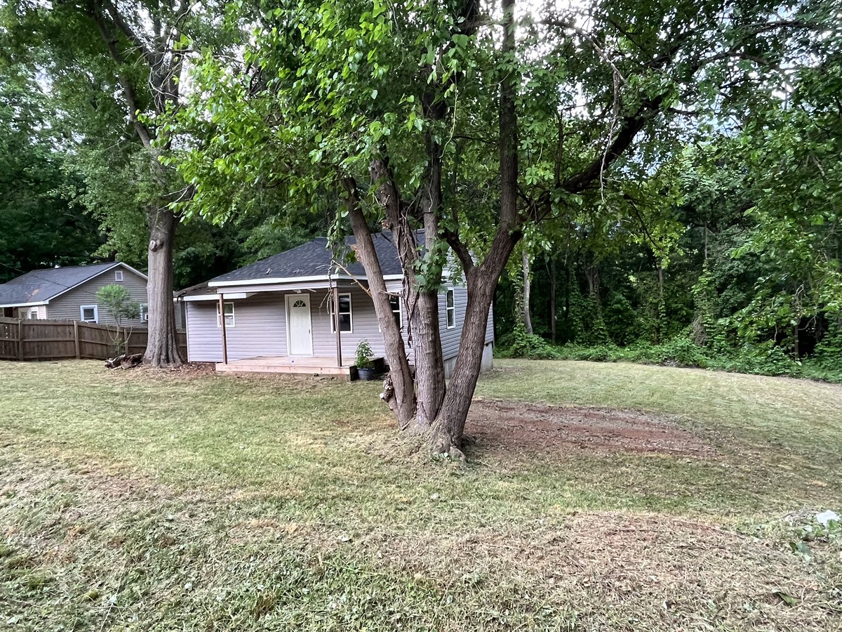 CoachSmith's tweet image. Well I started my next Journey - Lets see some results !!

Flip a House
1. Yard Knee High - Get Cut Down (Double Cut)
2. Clear Sticks and Rocks.
3. Trim Trees
✅
#TryEverythingOnce #MakeMoneyIHope #FlipCity #Chesnee