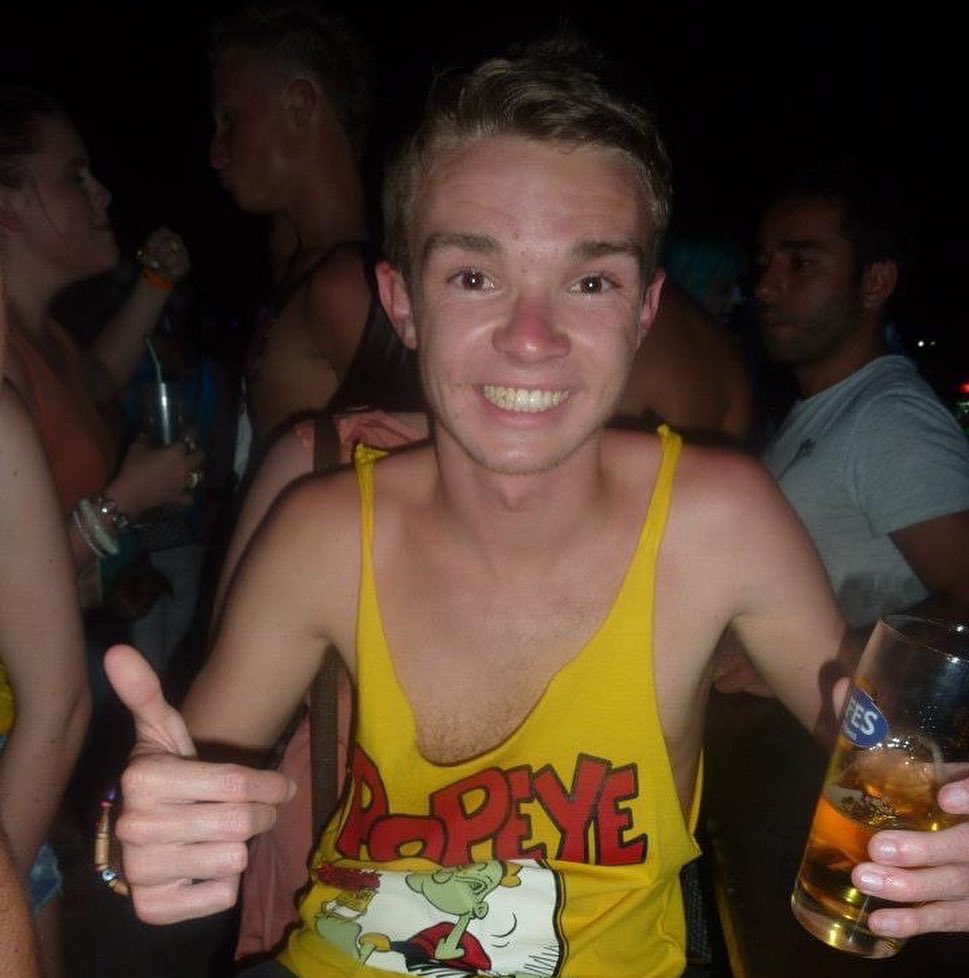 The Sunday side beat Odiham &amp; Greywell by 87 runs. <a href="/adamtelford99/">Adam Telford</a> 77 and @toby_gilbey 51* starred with bat before Dale Yelland took 4-26 on his return. 

mortimerwe.play-cricket.com/website/result…