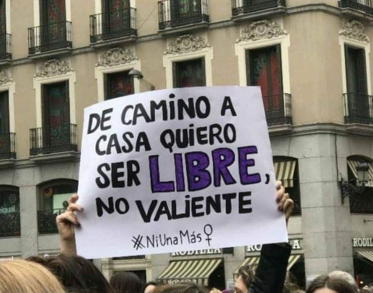 calladitxs's tweet photo. Evidències d'una lluita sense frens! https://t.co/NmhnesFpGr