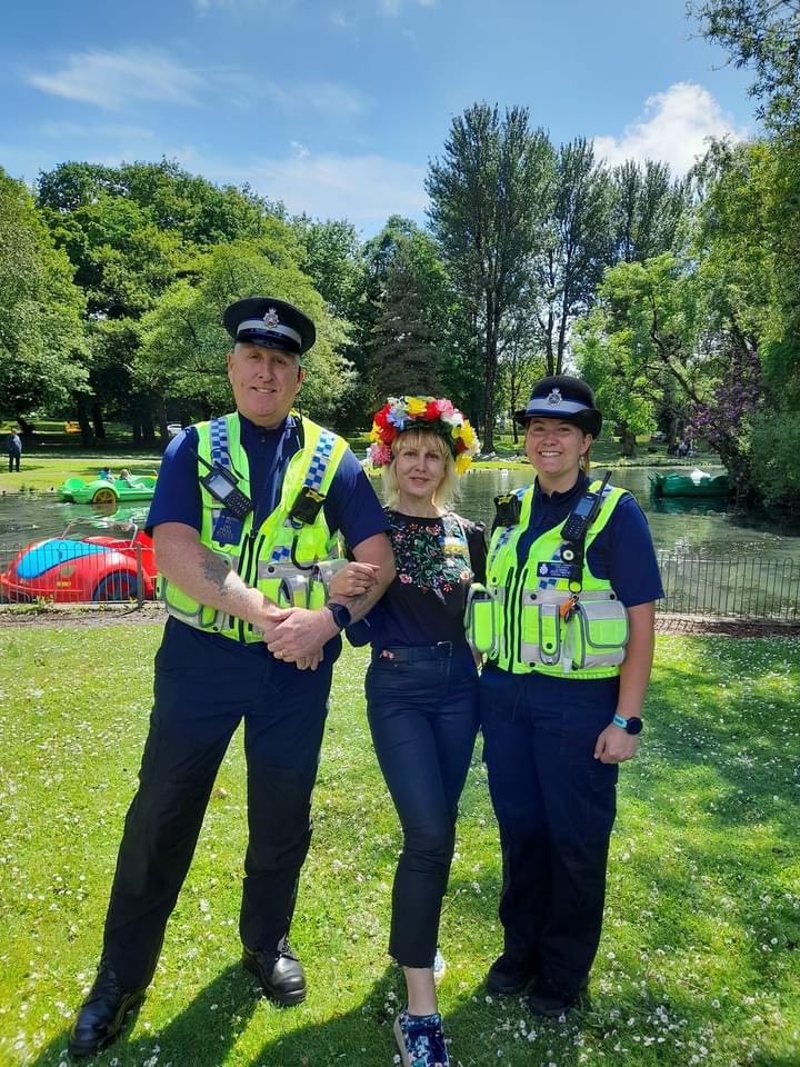 intladvisors's tweet photo. Fantastic PCSOs Andrew and Lucy from @swpolice were heavily engaged with this community event. https://t.co/htTWGGq36x