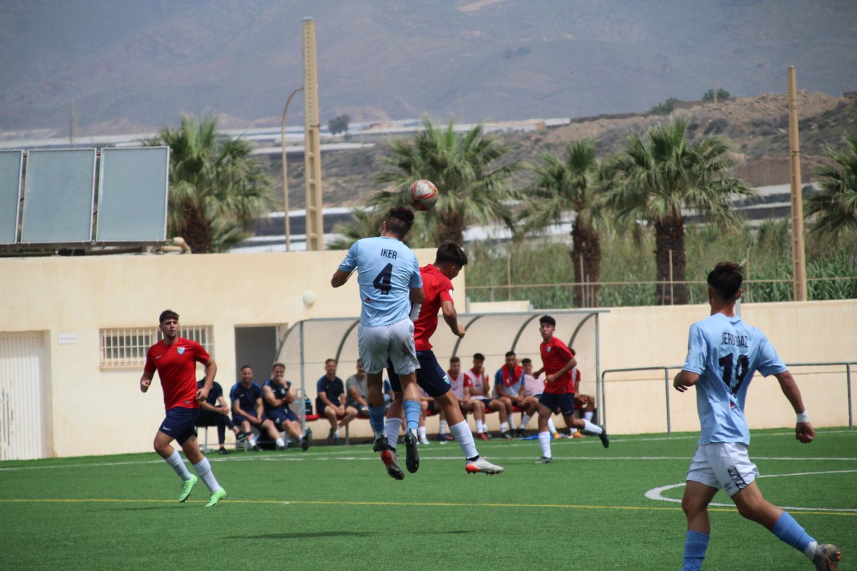 Poli_ElEjido's tweet photo. VICTORIA AGRIDULCE EN EL PALMERAL

Ayer estuvo lleno El Palmeral para apoyar a nuestros juveniles @CdHonor en un gran partido que terminó con victoria celeste, pero no fue suficiente para conservar la categoría al depender de otros resultados

#ADNejidense #MuchoPoli #VamosEjido https://t.co/k9zNMZ6IWo