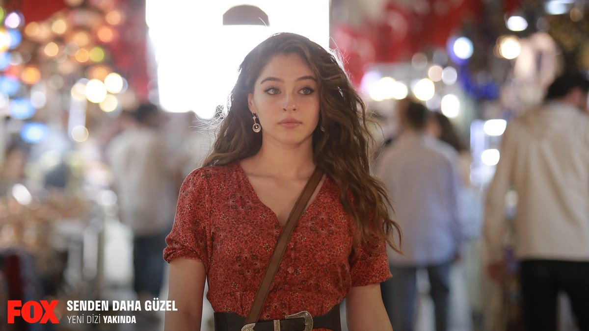 sendenguzeldizi's tweet photo. Merakla beklenen dizimiz #SendenDahaGüzel çok yakında FOX'ta! 🤩 Haberin devamı için linke tıkla. https://t.co/sbiRtkxbTF @FOXTurkiye https://t.co/bTSy4wdj4X