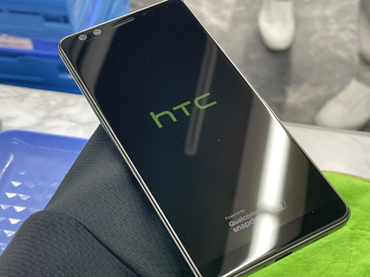 iosys_chuou's tweet photo. \\こっちもすけすけ//

【HTC U12+】
国内版 SIMフリー
中古Bランク 税込29,800円

スナドラ845
メモリ6GB
ストレージ128GB
デュアルカメラ

背面透明ちゃんが
もう1台いたので
こちらもいかがですか💖

#akiba #イオシス #HTC #U12Plus https://t.co/VyT8FHBxnQ