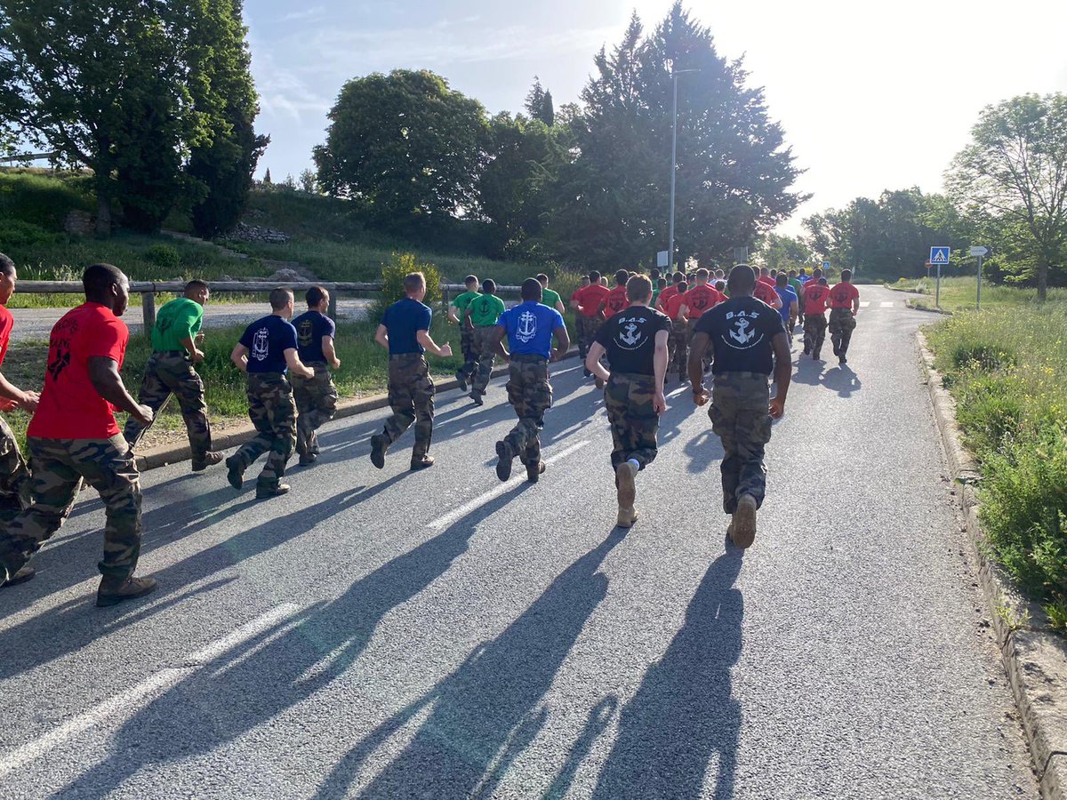 CDC3RAMa's tweet image. #MondayMotivation Footing du lundi matin. Le #3RAMa ajoute 1184 km au compteur de l’@armeedeterre en signe de soutien envers nos blessés. #AvecNosBlessés #TenirLEffort
Au paquet la colo pour une nouvelle semaine ! ⚓️