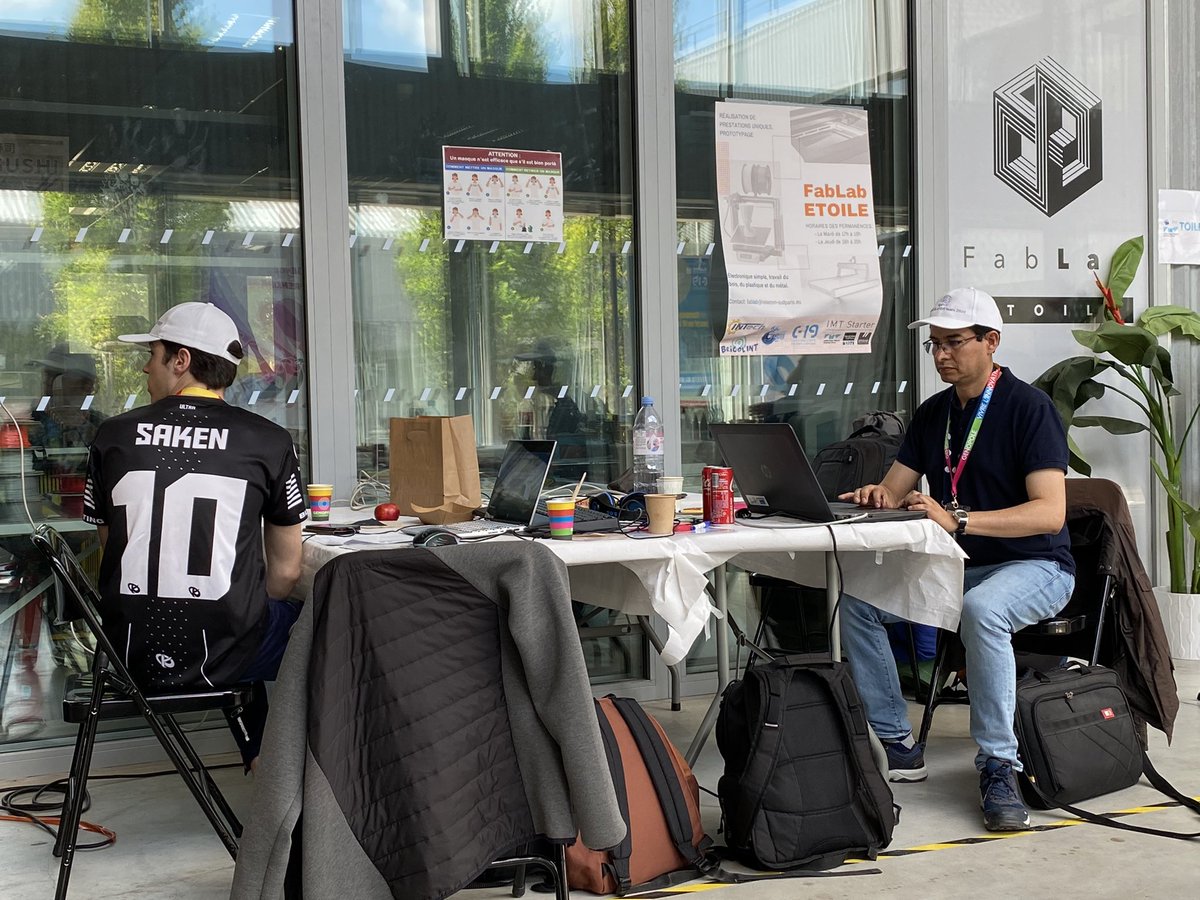 Vic_Bioinfo's tweet photo. Thanks to all for these wonderful hacking projects #hackathon #D4GEN @GenoLabgem @eaglegen @TelecomSudParis @institutpasteur @GenoUMR_GM @CHSF91 @IbiscEvry @GenethonFr #Genomics #AI #blockchain #data #KnowledgeGraph .. https://t.co/LIakScAWmw