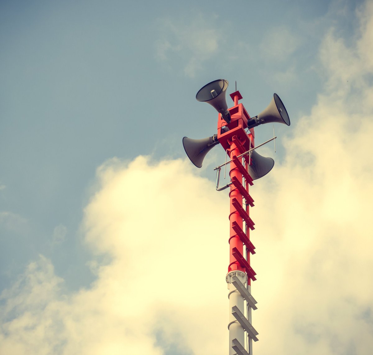 redaction@faceaurisque.com tweet media