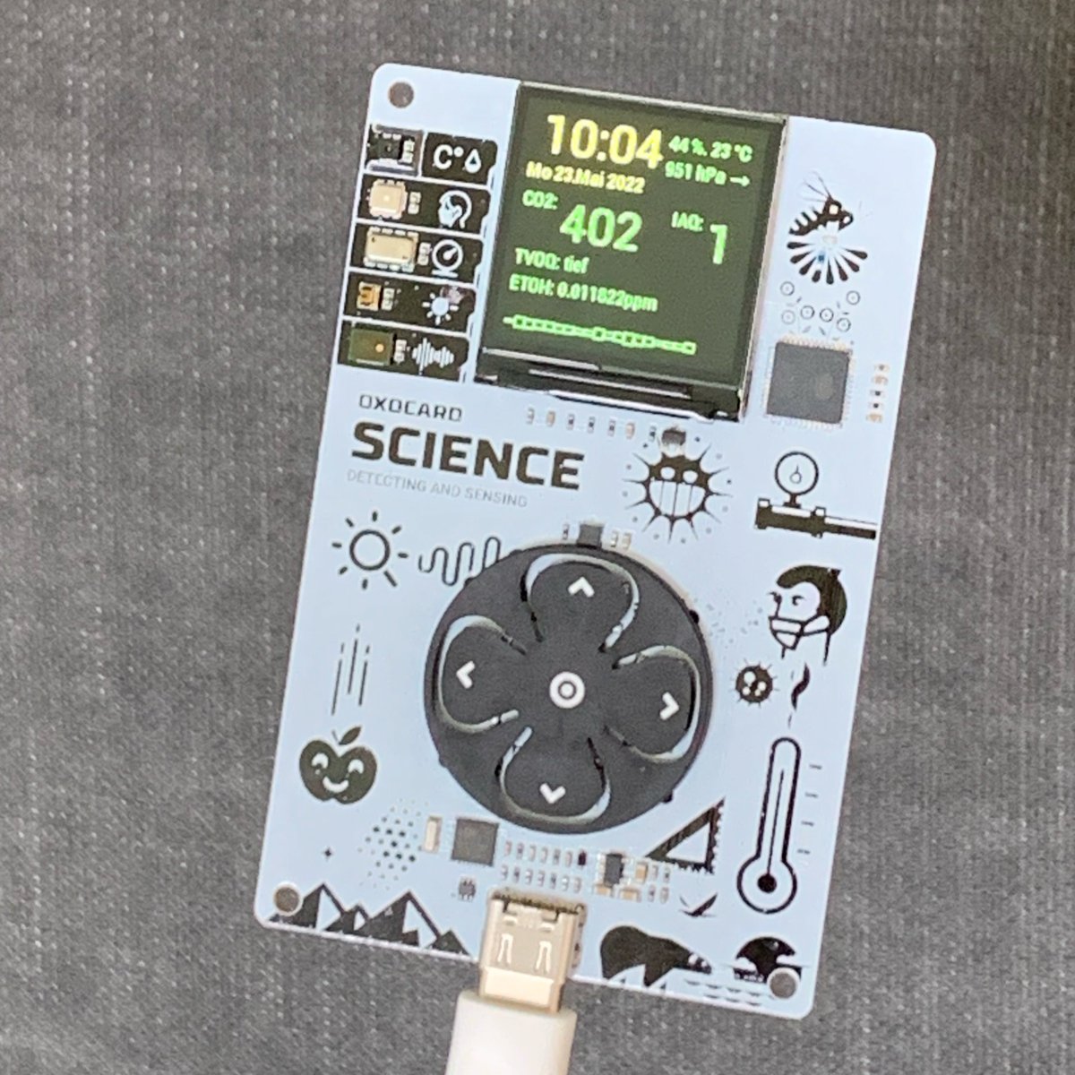PhoBricks's tweet photo. Die brandneue #oxocard science mini als Raumklima-Anzeiger. Die breite Sensorpalette ermöglicht aussagekräftige Experimente im und ausserhalb vom Klassenzimmer. #mint #coding #sek2 #umwelt #twlz @oxonag @educatec_ag https://t.co/mXQFTCaKWQ