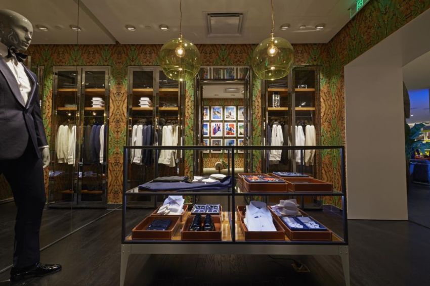 RetailTrends_NL's tweet photo. Medewerkers die nieuw talent aandragen, krijgen van
@suitsupply een bonus van vierduizend euro > https://t.co/XQNUPChcjK - RetailTrends
#Suitsupply #krappearbeidsmarkt #personeel #recruitment #wervingenselectie https://t.co/OvYdfs8aTL